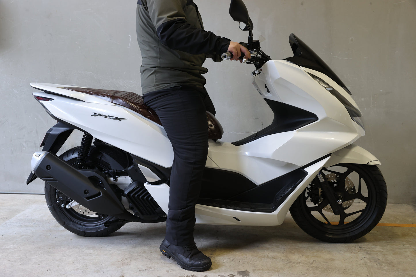 PCX-004 ZEN Ultra Low Down Brown Seat 超ローダウンシート Honda PCX